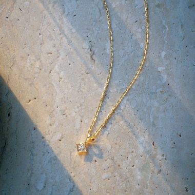 [ONLINE Limited] Gray Diamond Necklace