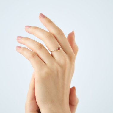 January birthstone "Garnet"